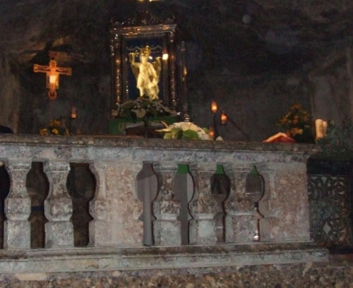 in der engelsgrotte